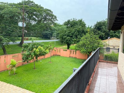 VENDO CASA EN YAGUARON SOBRE RUTA 1.378 m2