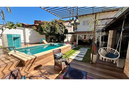 VENDO CASA CON PISCINA EN LAMBARÉ!!