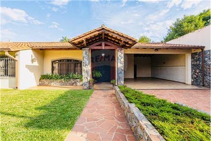 Casa-Venta-PY Asunción Recoleta Juan Sinforiano Bogarín Juan Sinforiano Bogarín…