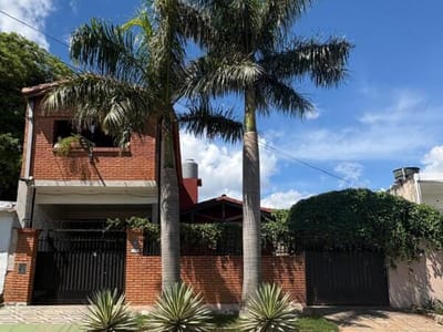 EN VENTA HERMOSA CASA EN BO ROBERTO L. PETIT/ ASUNCION