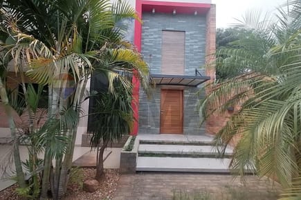 Casa - Alquiler - Fernando De La Mora, Paraguay