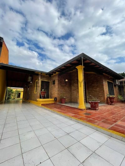 En venta propiedad en Barrio Sinalco en San Lorenzo