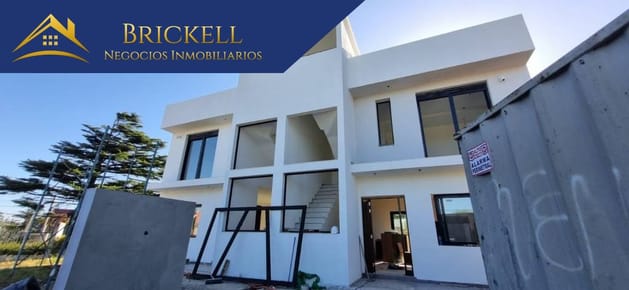 Venta de casa a estrenar en Solymar sur, 3 dormitorios y 4 baños.