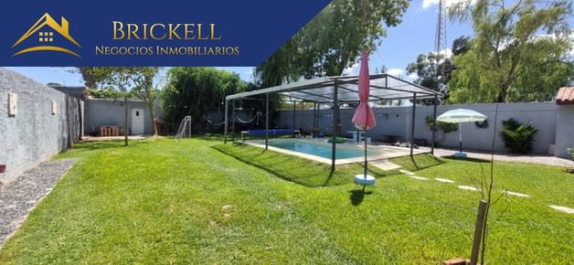 VENTA HERMOSA CASA  EN SOLYMAR, 3 DORMITORIOS ,FONDO Y PISCINA CLIMATIZADA.