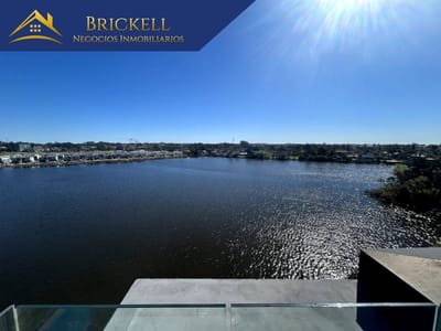 Venta Apartamento 2 Dormitorios con vista al lago sobre Av. las Américas