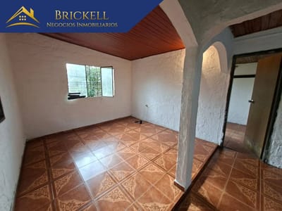 CASA VENTA SAN LUIS 2 DORMITORIOS 2 BAÑOS PARRILLERO 2 CUADRAS PLAYA