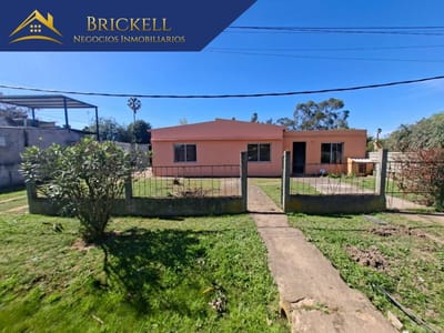 CASA EN VENTA CIUDAD DEL PLATA PARQUE POSTEL 2 DORMITORIOS GRAN FONDO