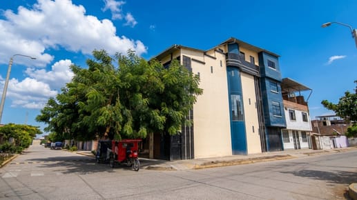 Casa En Venta Y/o Alquiler Ideal Para Empresas - La Primavera - Castilla. Piura