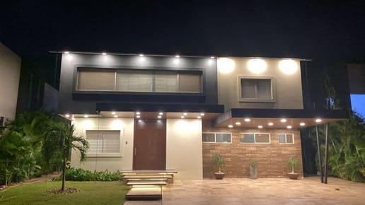 Hermosa casa en el Cond. Santa Cruz la Vieja-Urubo