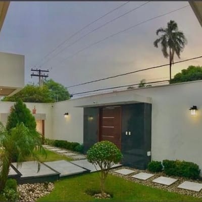 CASA EN VENTA  AMOBLADA