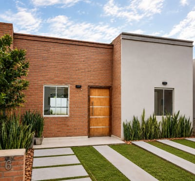 En Venta Chalet De 2 Dorm En Barrio Cerrado Luque Mora-cue 