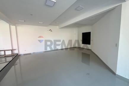  ALQUILO AMPLIO SALÓN COMERCIAL EN LUQUE LOMA MERLO