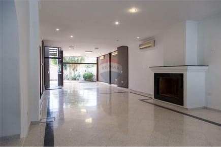 Amplia casa para RESIDENCIA u OFICINA en Barrio Herrera de Asunción