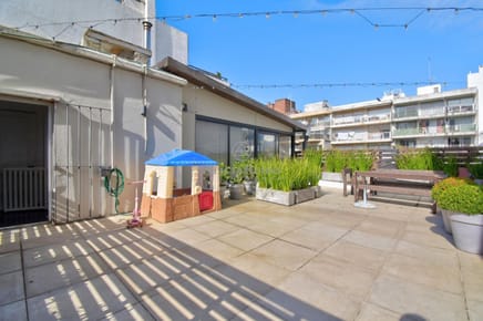 JUAN MARIA PEREZ CASI RAMBLA. DUPLEX. GRAN BBCOA EXCLUSIVA. 3 ESTUFAS LEÑA.  235 MTS EDIF. GJE + ALQ OTRO.