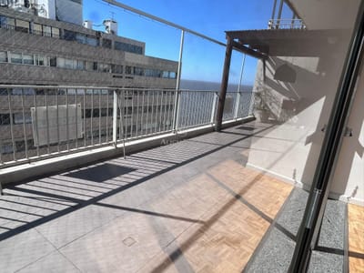 PENTHOUSE CON VISTA RAMBLA! MARTI Y RAMBLA! 103 MTS + 3O MTS TERRAZA. LOSA + PORT GC$22.500.GARAJE FIJO + BOX.