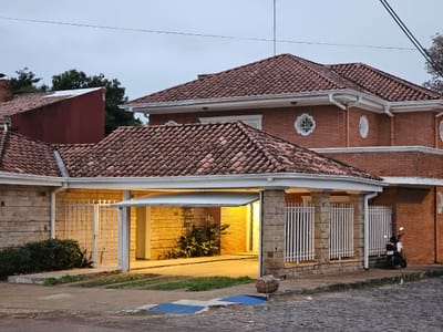 ALQUILER | RESIDENCIA / OFICINA PREMIUM – BARRIO MCAL. LÓPEZ