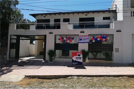VENDO HERMOSA RESIDENCIA DE DOS PLANTAS