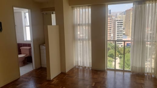Departamento de 3 dormitorios en Venta en la Plaza Avaroa