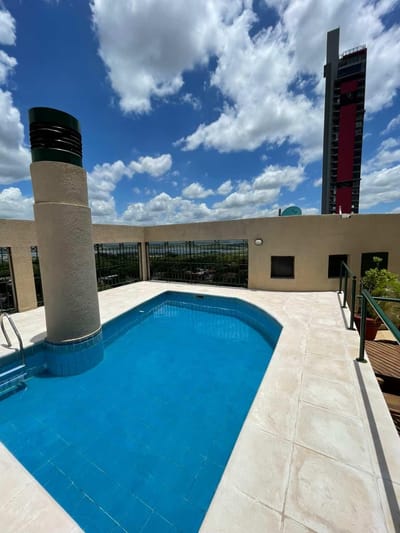 EN VENTA AMPLIÓ DEPARTAMENTO DE 3 DORMITORIOS EN LAS MERCEDES 