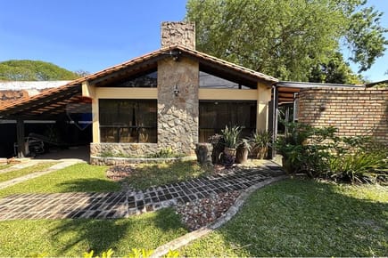Casa de Verano - Alquiler - San Bernardino, Paraguay