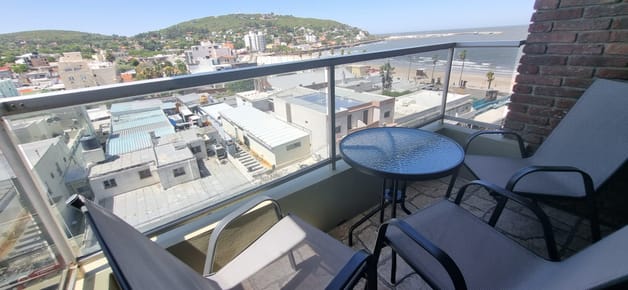 Apartamento 1 Dorm Hasta 3 Plazas 2 Terrazas Vista Al Mar Y Cerros , Equipado