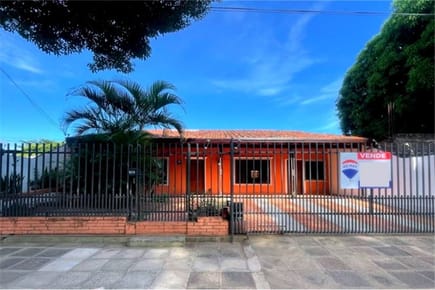 VENDO CASA CON PISCINA EN ITAENRAMADA