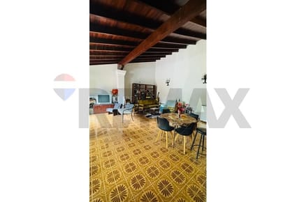Casa - Venta, Inversión!