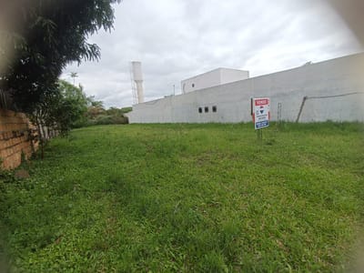 Terreno en venta en Luque, zona Palacio de Justicia – 462 m²