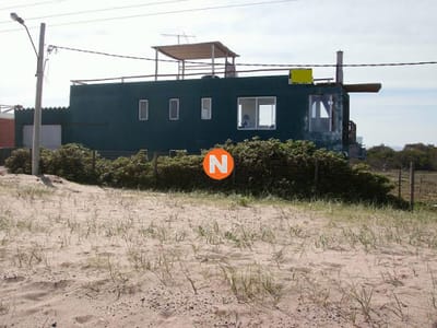 Casa en Venta, Santa Monica, Manantiales, 3 Dormitorios.