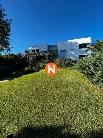Casa en Venta y Alquiler, Rincón del Indio, Punta del Este, 3 Dormitorios.