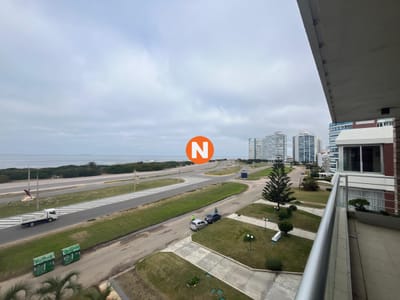 Penthouse en la Brava en venta, primera línea