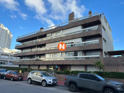 Oportunidad Apartamento de 3 Dormitorios y 2 baños en Edificio Porto Santo - Punta del Este