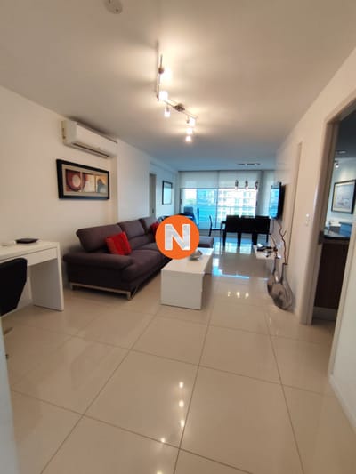 Apartamento en Venta de 3 dormitorios, Roosevelt
