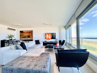 Alquiler temporario de departamento premium de 3 Dormitorios y dependencia de servicio, Playa Brava
