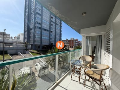 Apartamento de 1 dormitorio en Venta en Punta del este , Península , Bajos gastos a pasos del mar