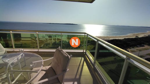 Apartamento en Venta y Alquiler, Mansa, Punta del Este, 3 Dormitorios.