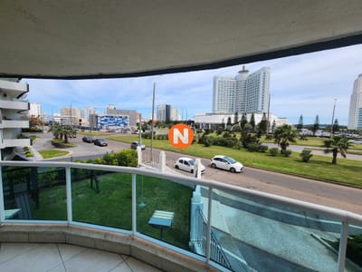 Apartamento en Venta y Alquiler, Mansa, Punta del Este, 3 Dormitorios.