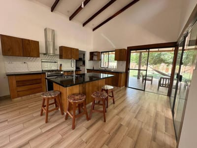 VENTA. CASA QUINTA EN ROBORÉ