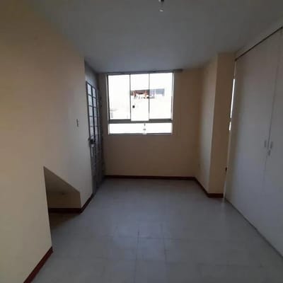 Se Vende Departamento de 49m2 en 4to piso San Juan de Miraflores.