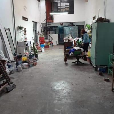 SE VENDE CASA COMO TERRENO 106M2