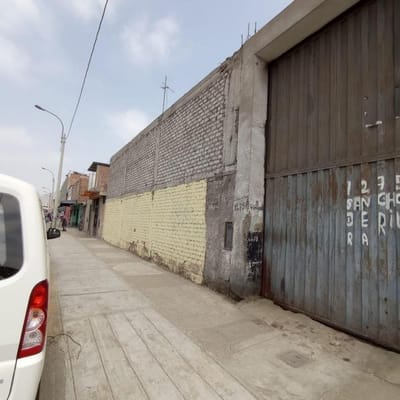 SE VENDE LOCAL COMERCIAL EN ESTRATEGICA ZONA DEL CERCADO DE LIMA