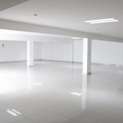 ALQUILER DE AMPLIAS OFICINAS - SAN ISIDRO
