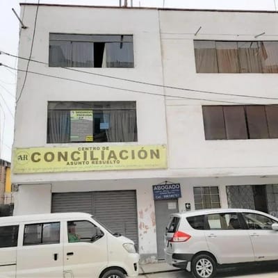 OCASION VENTA DE LOCAL COMERCIAL 3 PISOS