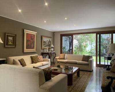 Magnifica casa 5 dormitorios/ La Aurora