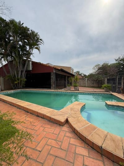 Hermosa Residencia en Lambare Barrio Kennedy 