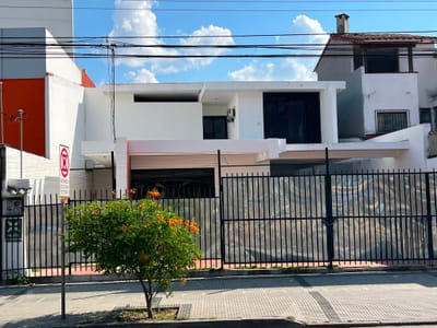 CASA EN VENTA ZONA CENTRO