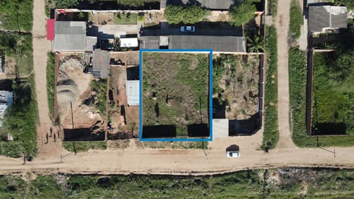 AMPLIO TERRENO EN VENTA