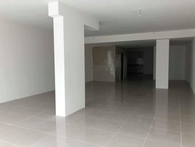 Venta Local Comercial con renta del 6% en Cordon.