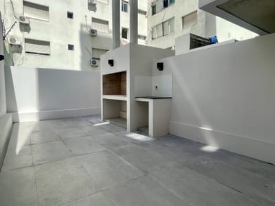 Venta Apartamento 1  Dormitorio con Patio y Garaje , Rooftop, SUM, Solárium, Barbacoa, Gimnasio in-out y Lavadero en piso 11.