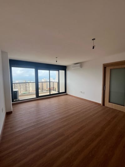 Venta apartamento 1 dormitorio a estrenar en pleno centro de Malvin residencial. Vea Video